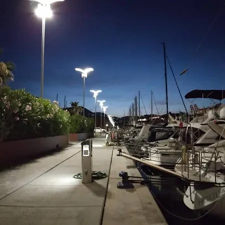 Πλωτό κατάλυμα Bed And Boat Holiday Λα Σπέτσια