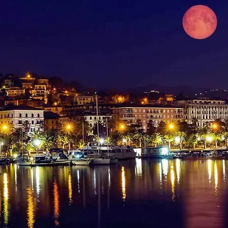 Bed And Boat Holiday Hotel en barco