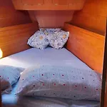 Bed And Boat Holiday Πλωτό κατάλυμα Λα Σπέτσια
