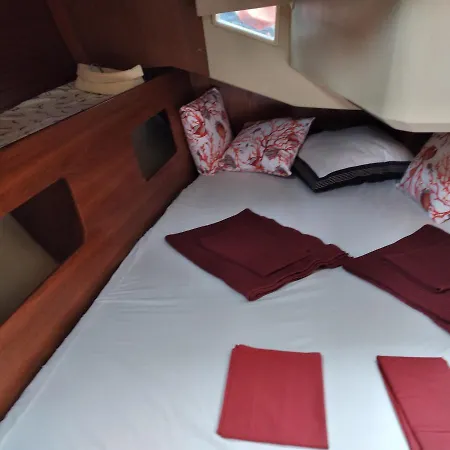 Bed And Boat Holiday * La Spezia