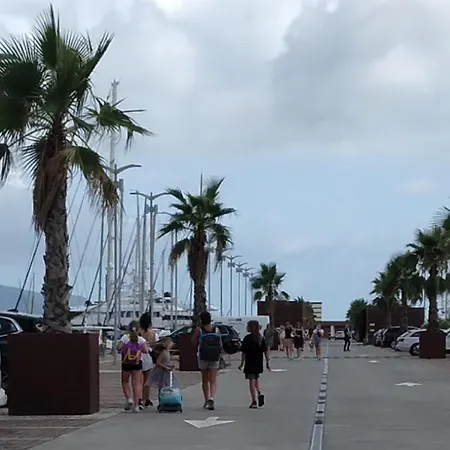 Ботель Bed And Boat Holiday *