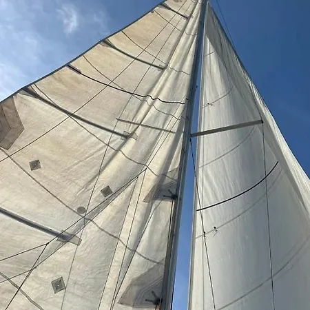 Bed And Boat Holiday Tekne La Spezia