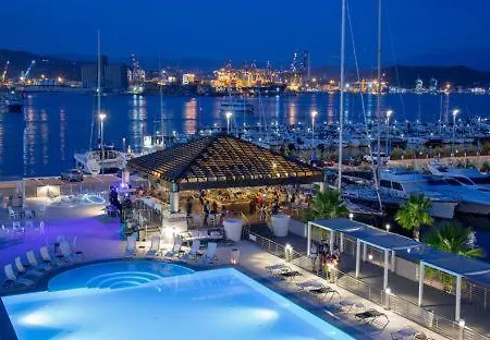 Bed And Boat Holiday Botel