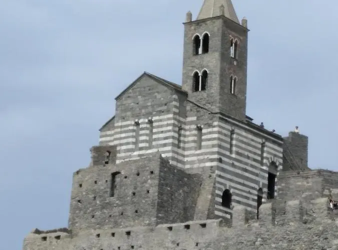 Bed And Boat Holiday Botel La Spezia