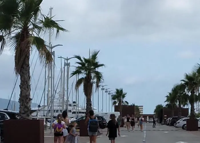 Botel Bed And Boat Holiday *