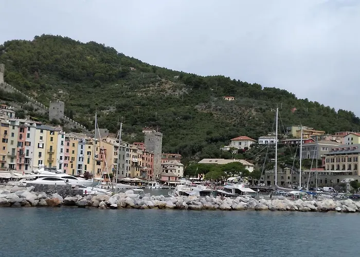 Bed And Boat Holiday