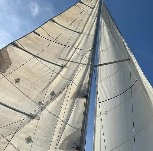 Bed And Boat Holiday Botel La Spezia