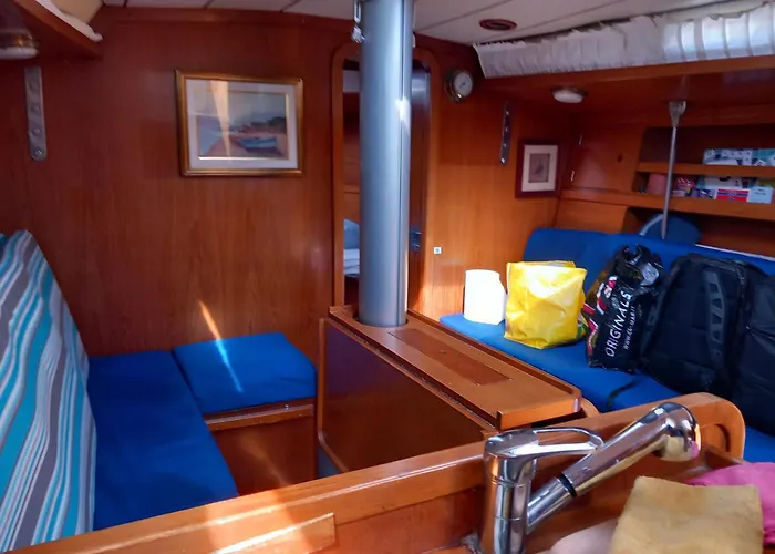 Bed And Boat Holiday Botel La Spezia