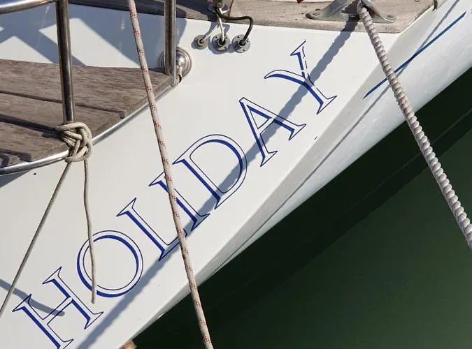 Bed And Boat Holiday Botel La Spezia